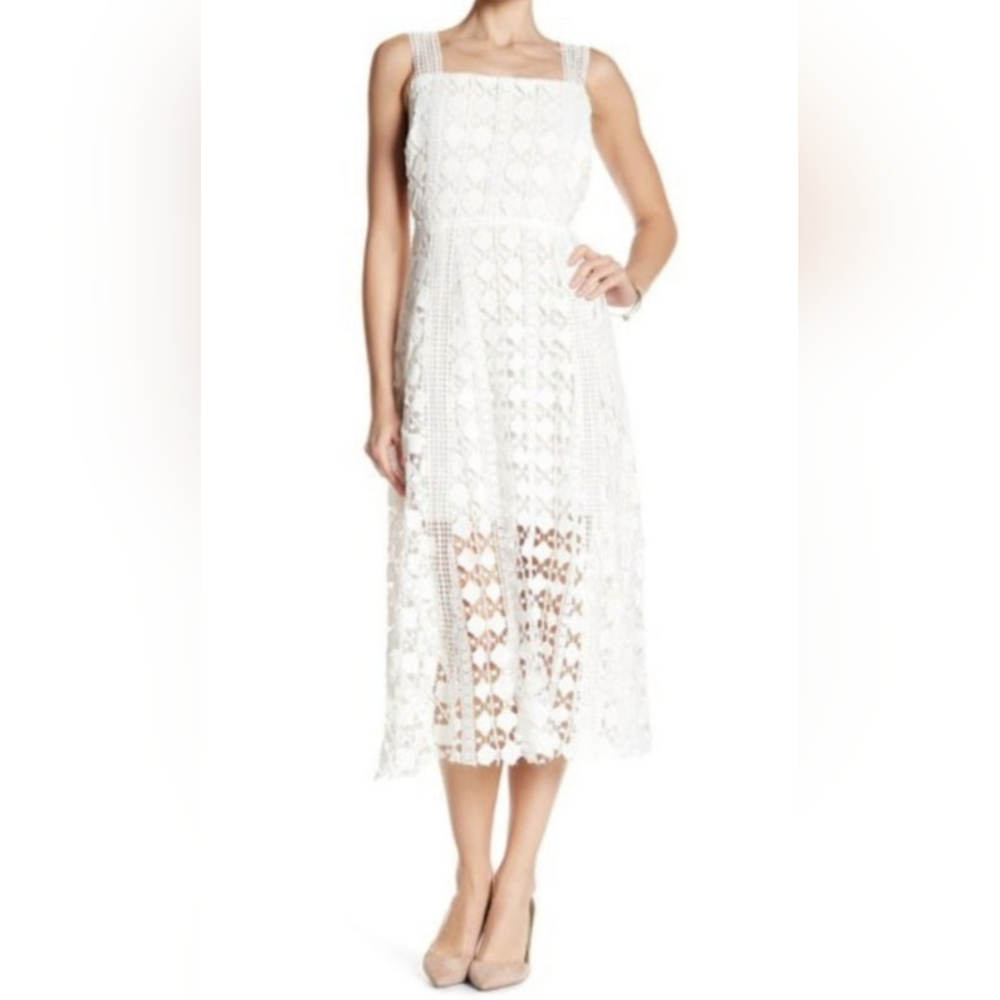 Few Moda Sleeveless Lace Midi Dress Size Medium